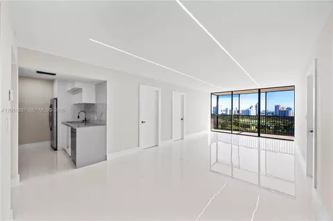 20379 W Country Club Dr #1938, Aventura, FL 33180