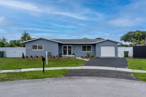 510 NW 97th Ter, Pembroke Pines, FL 33024