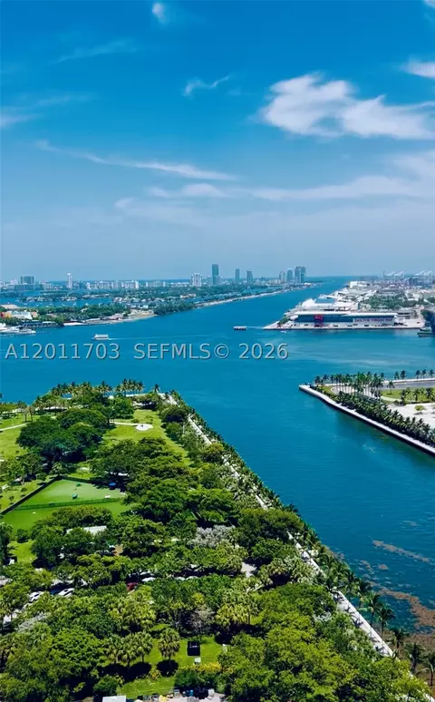 900 Biscayne Blvd #2904, Miami, FL 33132