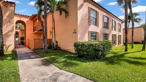 7200 Fairway Dr #H12, Miami Lakes, FL 33014