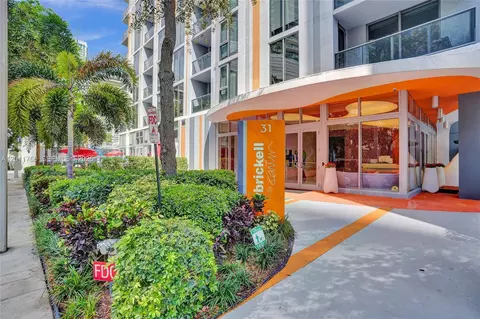 31 SE 6th St #805, Miami, FL 33131
