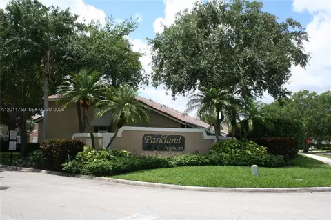 6200 NW 74th Ct, Parkland, FL 33067