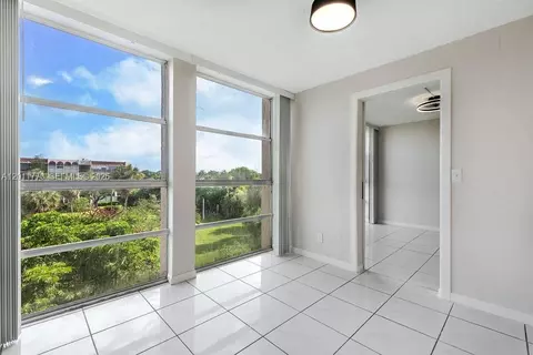 2101 Atlantic Shores Blvd #412, Hallandale Beach, FL 33009