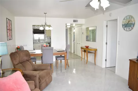 9350 Sunrise Lakes Blvd #307, Sunrise, FL 33322