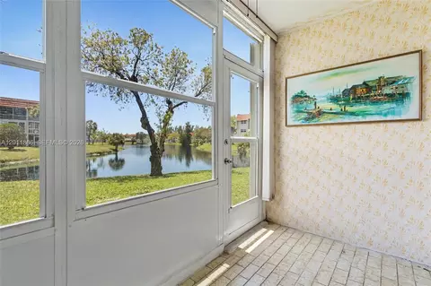 2831 E Sunrise Lakes Dr #105, Sunrise, FL 33322