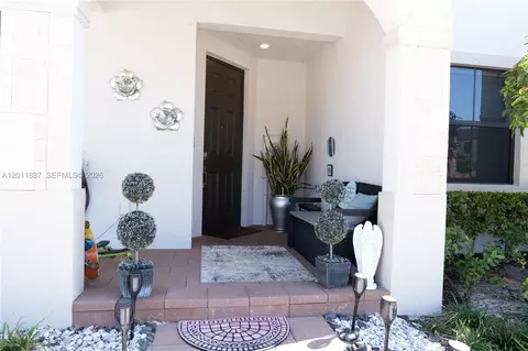Exterior - 10599 W 33rd Ct, Hialeah, FL 33018 photo 2 of 7