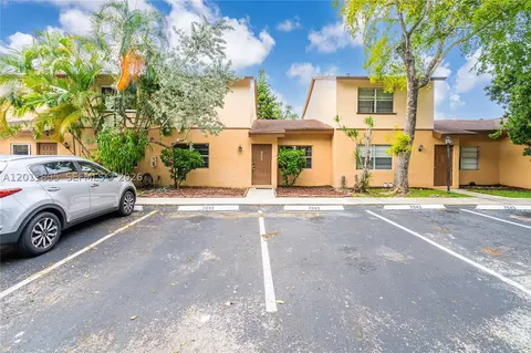 7045 W Sunrise Blvd #7045, Plantation, FL 33313