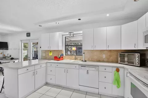 Kitchen - 3575 Marlow Ave, Boynton Beach, FL 33436 photo 3 of 6