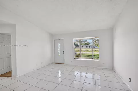 Living - 3575 Marlow Ave, Boynton Beach, FL 33436 photo 3 of 4