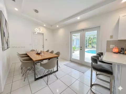 Dining - 3575 Marlow Ave, Boynton Beach, FL 33436 photo 1 of 2