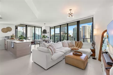 1300 S Miami Ave #2001, Miami, FL 33130
