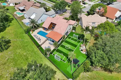 3222 Beechberry Cir, Davie, FL 33328