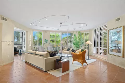 20290 Fairway Oaks Dr #221, Boca Raton, FL 33434