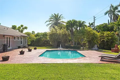 8895 SW 184th Ter, Cutler Bay, FL 33157