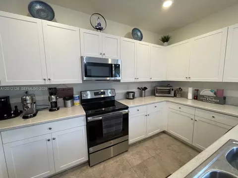 Kitchen - Undisclosed, Hialeah, FL 33018 photo 2 of 2