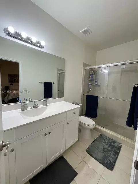 Bath - Undisclosed, Hialeah, FL 33018 photo 2 of 3