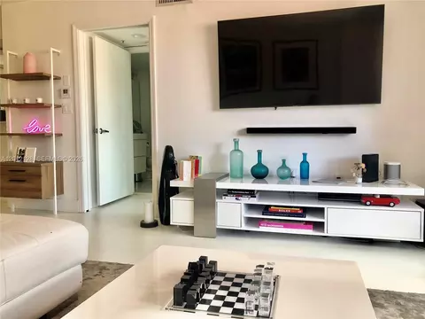 90 Alton Rd #307, Miami Beach, FL 33139