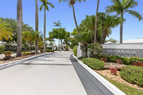 6414 SW 114th Pl, Miami, FL 33173