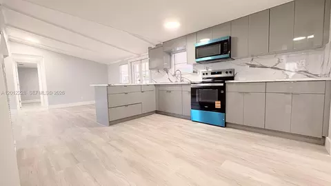 21610 NW 7th Ct, Pembroke Pines, FL 33029