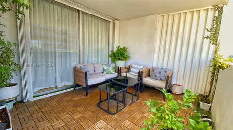 1331 Lincoln Rd #702, Miami Beach, FL 33139