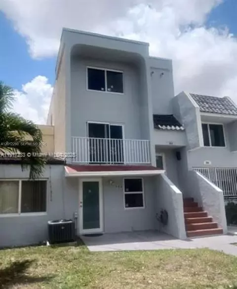 984 W 40th St #2, Hialeah, FL 33012