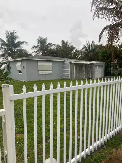 1070 NW 147th St, Miami, FL 33168