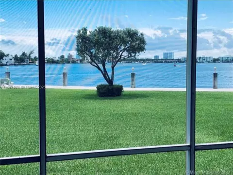 3020 Marcos Dr #S103, Aventura, FL 33160