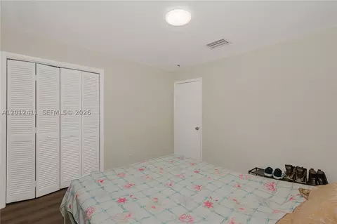 395 W 39th Pl, Hialeah, FL 33012 photo 27