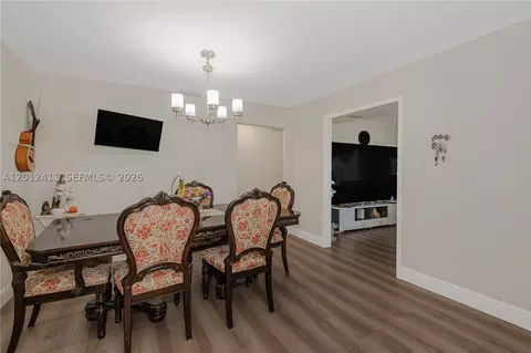 395 W 39th Pl, Hialeah, FL 33012 photo 11