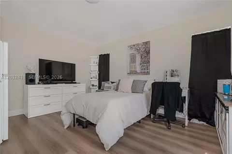 395 W 39th Pl, Hialeah, FL 33012 photo 28