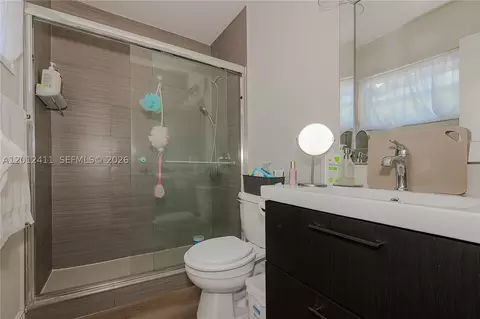 395 W 39th Pl, Hialeah, FL 33012 photo 31