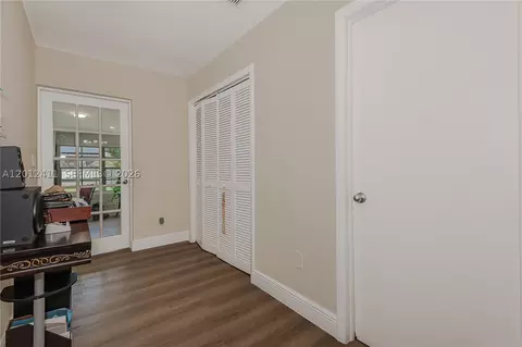 395 W 39th Pl, Hialeah, FL 33012 photo 12