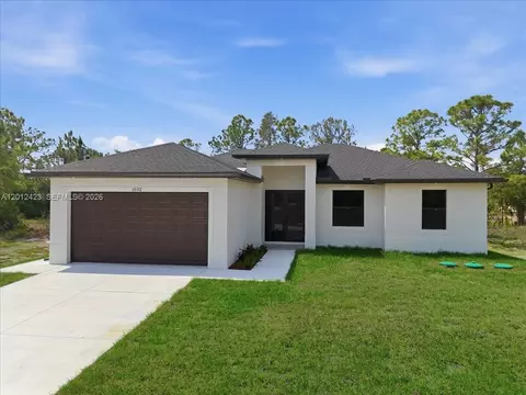 1032 Candlelight Dr, Lehigh Acres, FL 33974