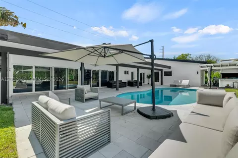 6200 SW 118th St, Pinecrest, FL 33156