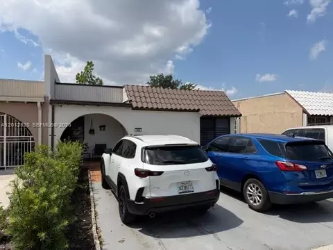 1656 W 57th Ter, Hialeah, FL 33012