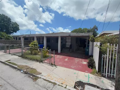 2140 NW 1st Ter, Miami, FL 33125