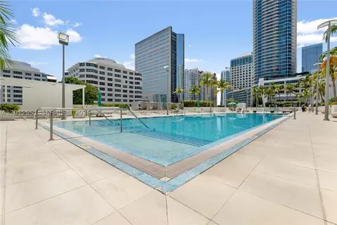950 Brickell Bay Dr #601, Miami, FL 33131