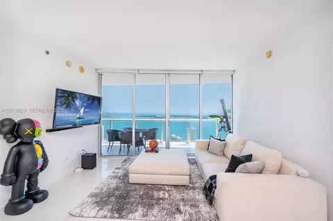 465 E Brickell Ave #5305, Miami, FL 33131