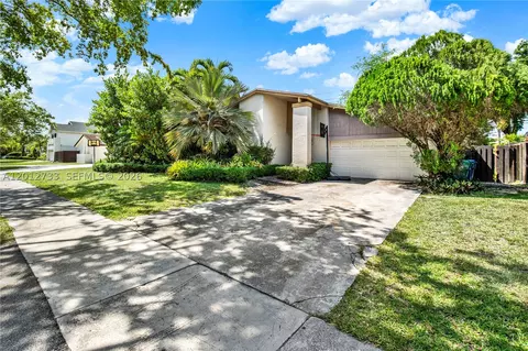 13455 SW 104th Ter, Miami, FL 33186