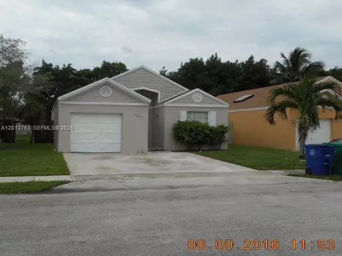 9992 Periwinkle St, Miramar, FL 33025