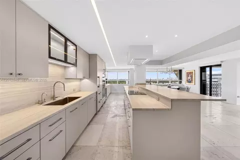 1 Grove Isle Dr #A1809, Miami, FL 33133