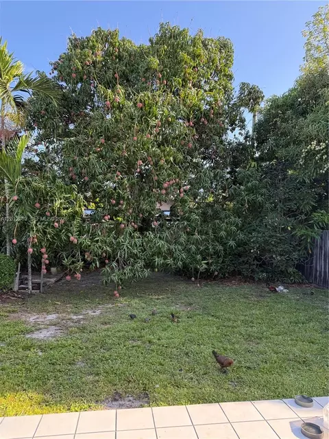 Exterior - 399 W 12th St, Hialeah, FL 33010 photo 7 of 8
