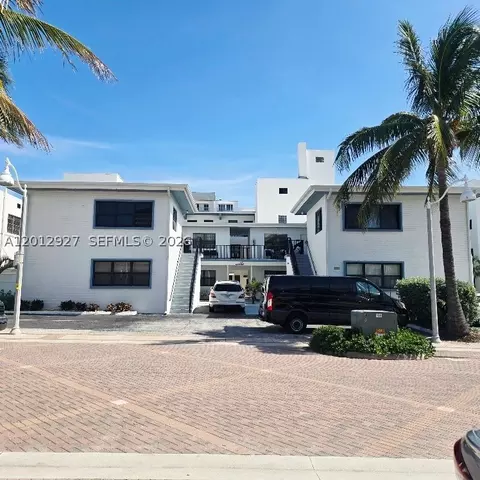 322 Harding St #B101, Hollywood, FL 33019