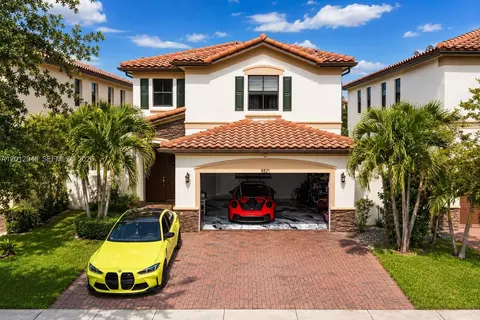 8821 W 34th Ct, Hialeah, FL 33018