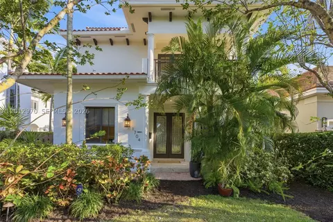 1704 NE 1st St, Fort Lauderdale, FL 33301