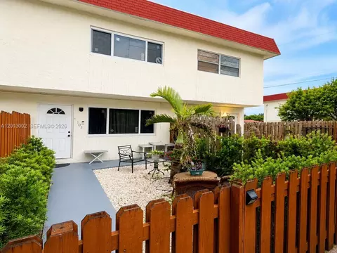 1520 NE 151st St #103, Miami, FL 33162