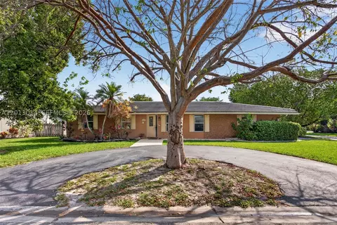 8505 NW 29th Dr, Coral Springs, FL 33065