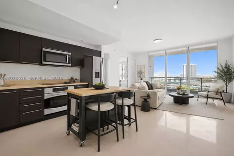 90 SW 3rd St #1608, Miami, FL 33130