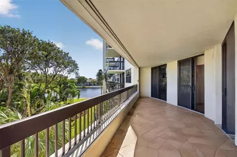 2900 NE 14th St Cswy #304, Pompano Beach, FL 33062