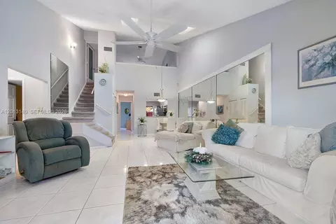 462 SE 14th St, Dania Beach, FL 33004